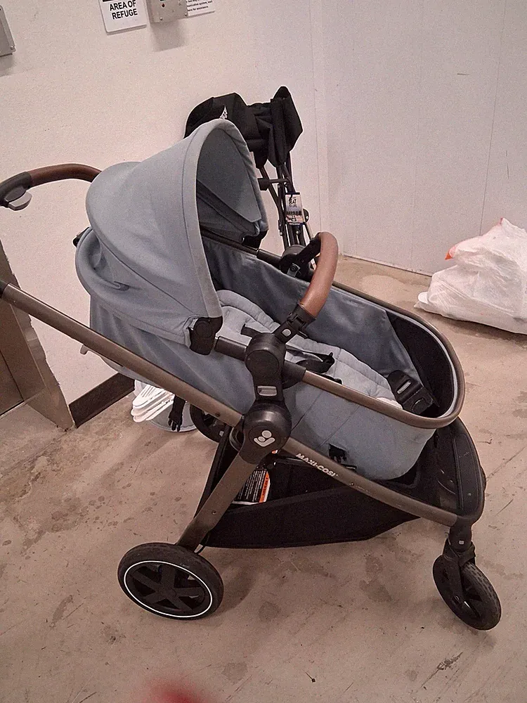 Child Car Black Baby Stroller Brand New Used No Box Great Condition